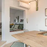 Guesthost - Piazza Venezia&colosseum Loft *