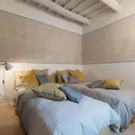 Guesthost - Piazza Venezia&colosseum Loft Apartment *