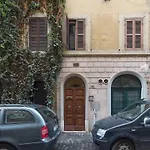Guesthost - Piazza Venezia&colosseum Loft * Rom