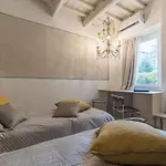 Apartment Guesthost - Piazza Venezia&colosseum Loft *