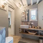 Guesthost - Piazza Venezia&colosseum Loft Apartment *