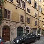 Guesthost - Piazza Venezia&colosseum Loft