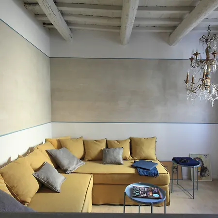 Guesthost - Piazza Venezia&colosseum Loft Apartamento