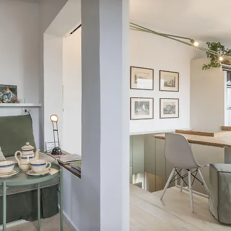 Guesthost - Piazza Venezia&colosseum Loft Apartamento *