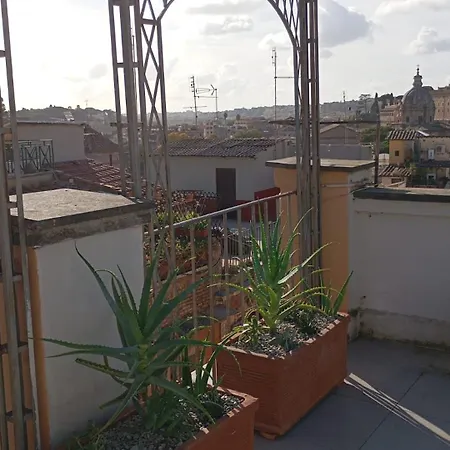 Guesthost - Piazza Venezia&colosseum Loft Rome