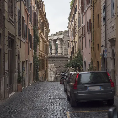 Apartment Guesthost - Piazza Venezia&colosseum Loft *