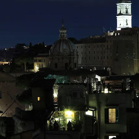 Guesthost - Piazza Venezia&colosseum Loft Rome