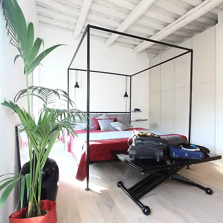 Apartment Guesthost - Piazza Venezia&colosseum Loft *