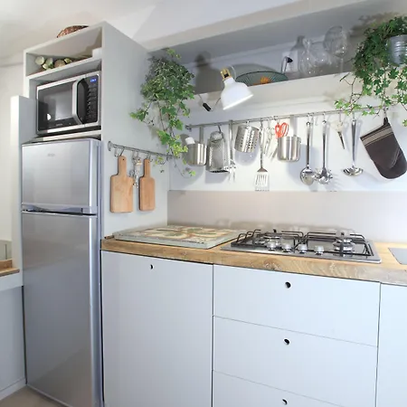 Guesthost - Piazza Venezia&colosseum Loft Apartment