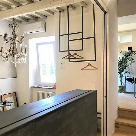 Guesthost - Piazza Venezia&colosseum Loft