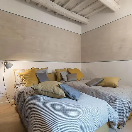 Guesthost - Piazza Venezia&colosseum Loft Apartment *