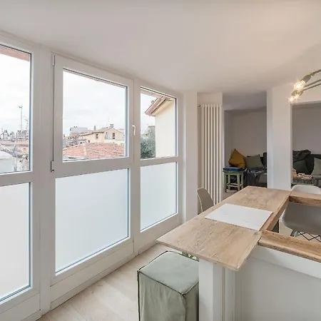 Apartment Guesthost - Piazza Venezia&colosseum Loft