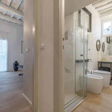 Guesthost - Piazza Venezia&colosseum Loft Apartment