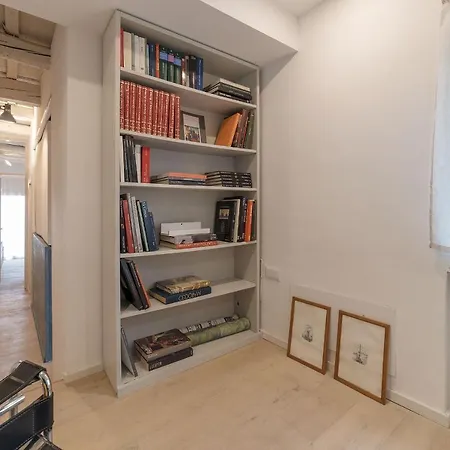 Guesthost - Piazza Venezia&colosseum Loft Rome