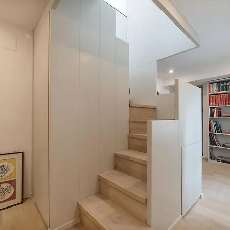 Apartment Guesthost - Piazza Venezia&colosseum Loft Rome