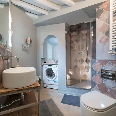 Apartment Guesthost - Piazza Venezia&colosseum Loft *
